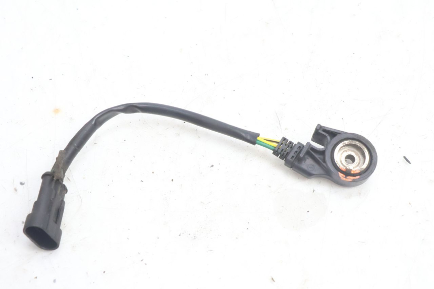 photo de COUPE CONTACT BEQUILLE PEUGEOT CITYSTAR 125 (2011 - 2017) - Gros plan technique