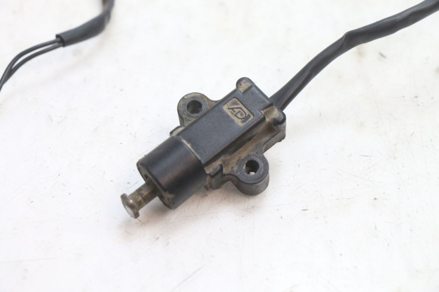 photo de COUPE CONTACT BEQUILLE YAMAHA FJR 1300 (2001 - 2005) - Détail de la pièce