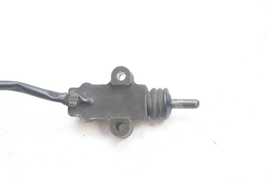 photo de COUPE CONTACT BEQUILLE KAWASAKI GPX F ZX750F 750 (1986 - 1990) - Gros plan technique