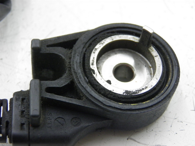 photo de COUPE CONTACT BEQUILLE HONDA FES PANTHEON 125 (2003 - 2007)