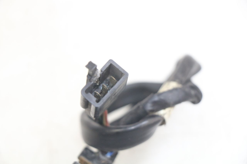 photo de COUPE CONTACT BEQUILLE SYM GTS EFI 125 (2012 - 2016)