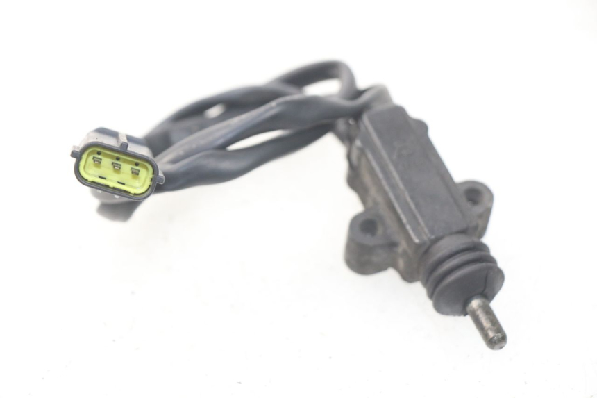 photo de COUPE CONTACT BEQUILLE TRIUMPH SPRINT ST ABS 1050 (2005 - 2007)