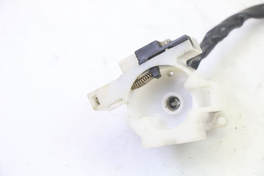 photo de COUPE CONTACT SUZUKI BURGMAN 125 (2007 - 2014) - Détail de la pièce