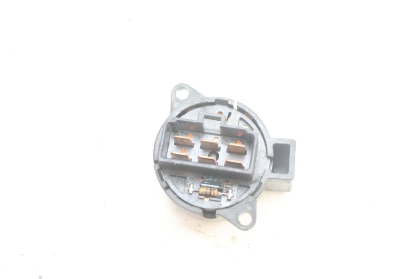 photo de COUPE CONTACT SUZUKI BURGMAN EXECUTIVE ABS 650 (2006 - 2012) - Autre angle de vue