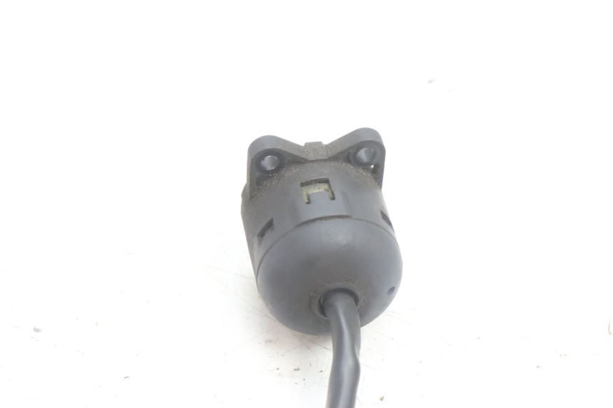 photo de COUPE CONTACT BMW C1 125 (2000 - 2003) - Autre angle de vue