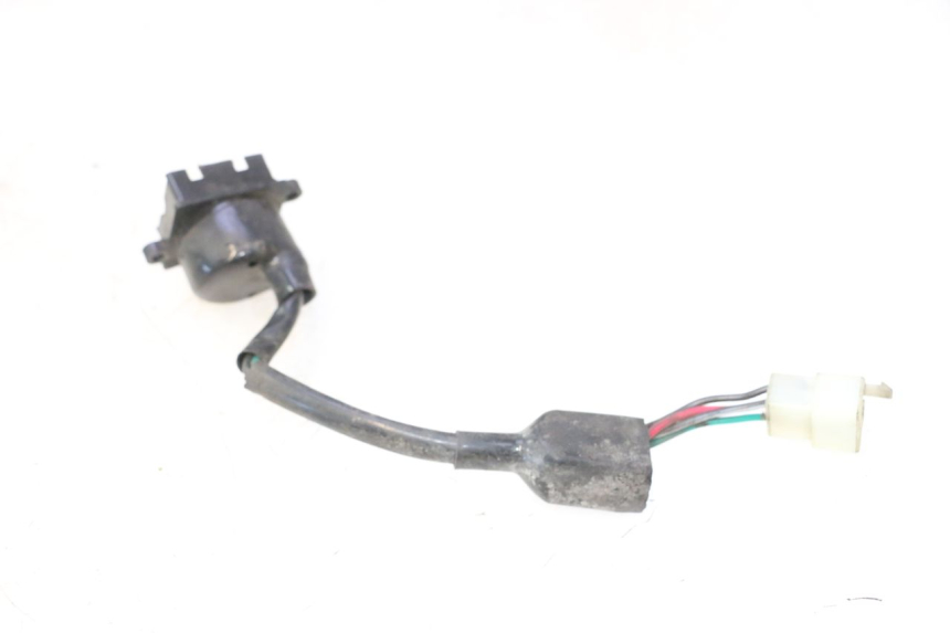 photo de COUPE CONTACT PEUGEOT CITYSTAR 125 (2011 - 2017) - Autre angle de vue