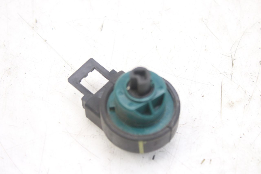 photo de COUPE CONTACT PIAGGIO FLY 4T 50 (2013 - 2017)