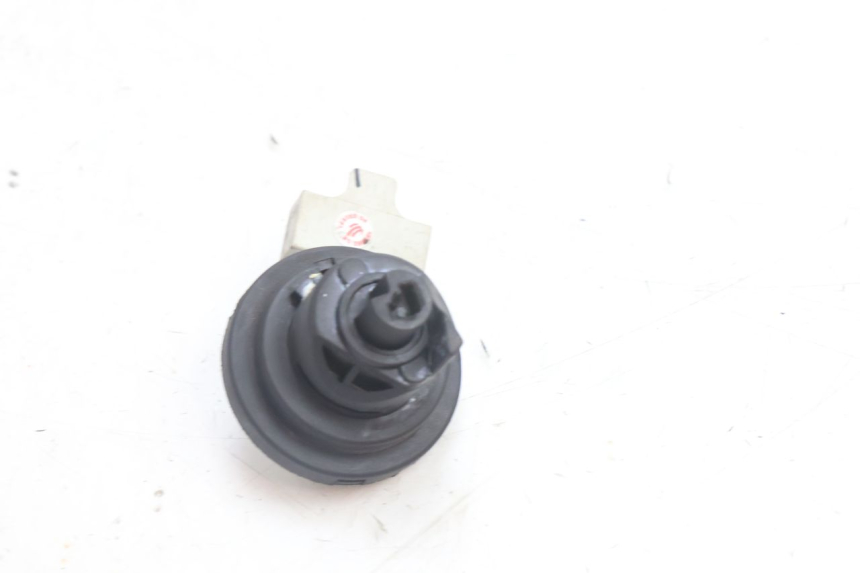photo de COUPE CONTACT PIAGGIO LIBERTY IGET 4T 50 (2021 - 2025) - Zoom état d’usage