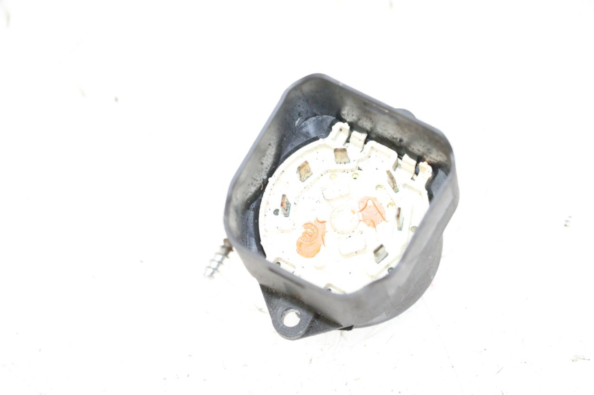 photo de COUPE CONTACT PIAGGIO MP3 LT 400 (2007 - 2012) - Autre angle de vue