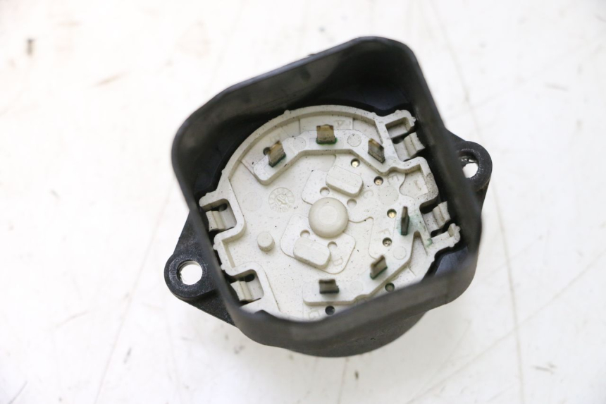 photo de COUPE CONTACT PIAGGIO MP3 RL 250 (2006 - 2010) - Zoom état d’usage