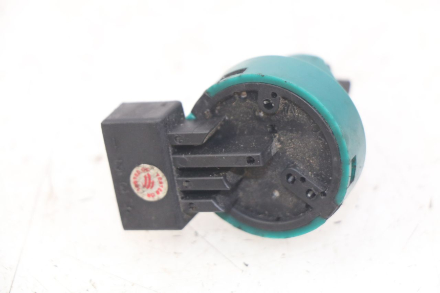 photo de COUPE CONTACT PIAGGIO VESPA LXV 125 (2006 - 2009)