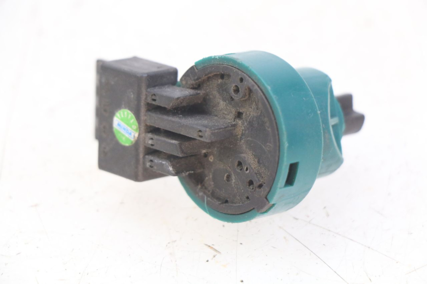 photo de COUPE CONTACT PIAGGIO VESPA PRIMAVERA 2T 50 (2013 - 2018)