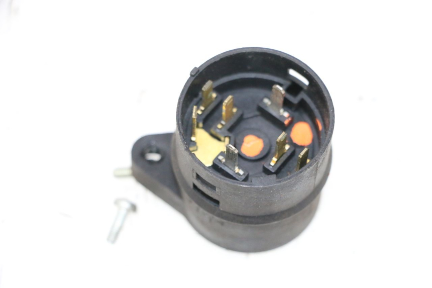 photo de COUPE CONTACT PEUGEOT SATELIS COMPRESSOR K15 125 (2006 - 2009) - Vue principale