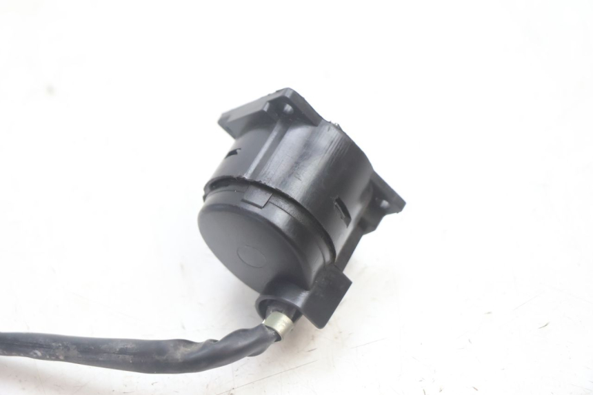 photo de COUPE CONTACT RAZZO STEED 125 (2012 - 2018) - Autre angle de vue
