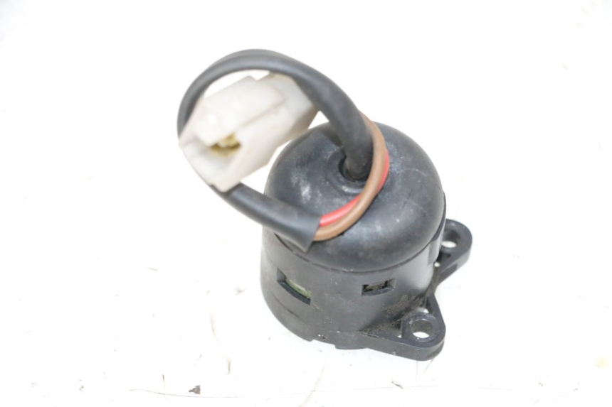 photo de COUPE CONTACT YAMAHA XMAX X-MAX 125 (2006 - 2009) - Gros plan technique