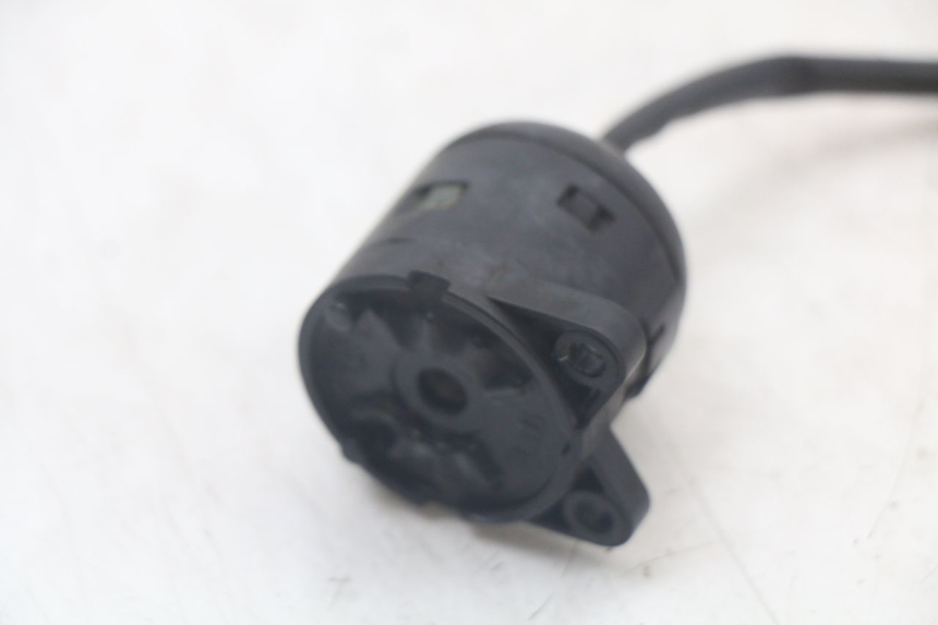 photo de COUPE CONTACT YAMAHA XMAX X-MAX 125 (2006 - 2009)