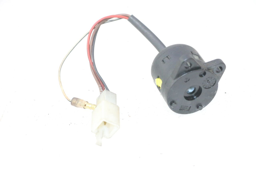 photo de COUPE CONTACT YAMAHA YP MAJESTY 125 (1998 - 2001) - Vue principale