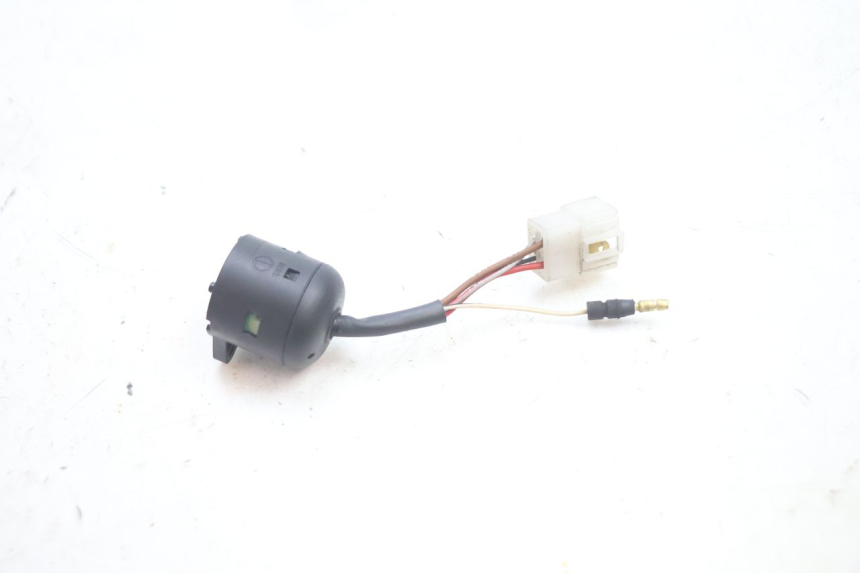 photo de COUPE CONTACT YAMAHA YP MAJESTY 125 (2002 - 2006) - Autre angle de vue