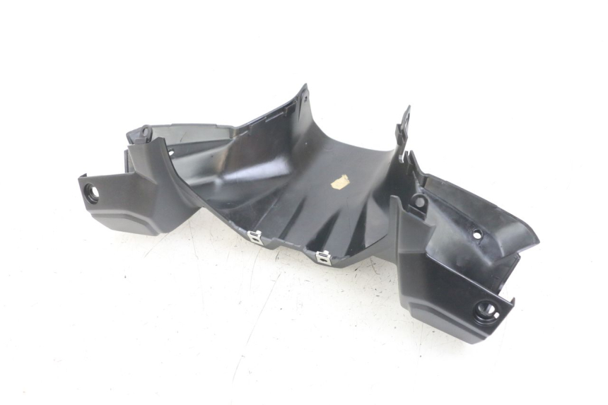 photo de COUVRE GUIDON ARRIERE YAMAHA AEROX 2T 50 (2013 - 2017) - Autre angle de vue