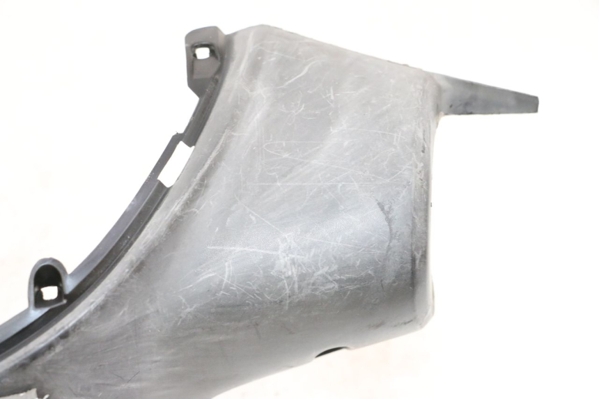 photo de COUVRE GUIDON ARRIERE KYMCO AGILITY CITY 4T 50 (2008 - 2016) - Gros plan technique