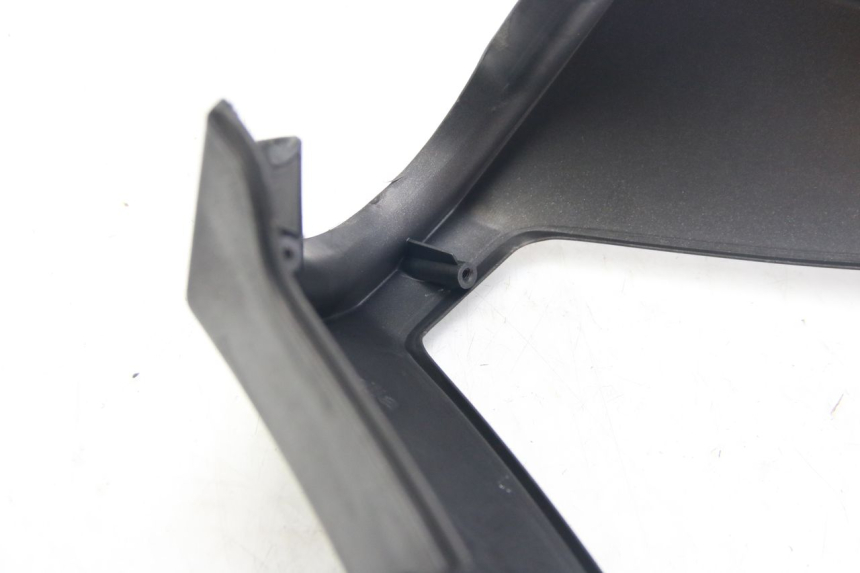photo de COUVRE GUIDON ARRIERE APRILIA ATLANTIC 500 (2002 - 2003)
