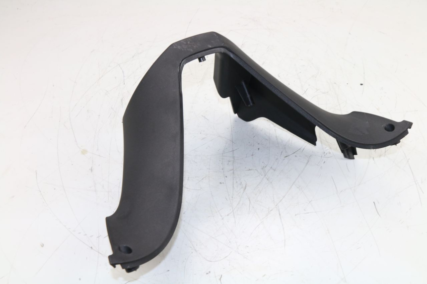 photo de COUVRE GUIDON ARRIERE APRILIA ATLANTIC 125 (2003 - 2009)