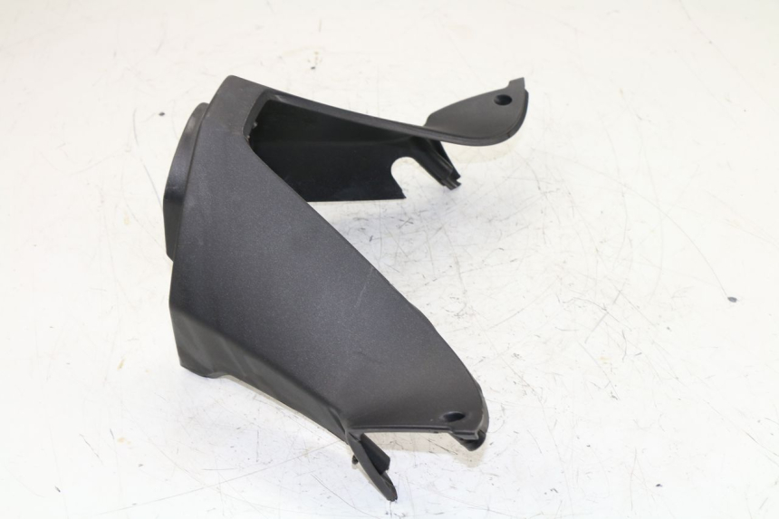 photo de COUVRE GUIDON ARRIERE APRILIA ATLANTIC 125 (2003 - 2009)