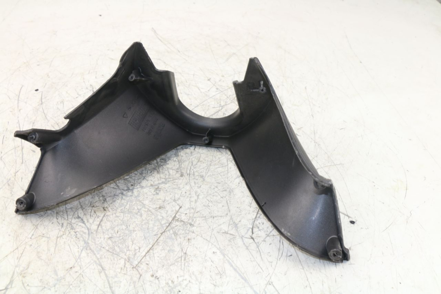 photo de COUVRE GUIDON ARRIERE APRILIA ATLANTIC S 125 (2010 - 2013)