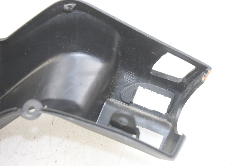 photo de COUVRE GUIDON ARRIERE APRILIA SXR 50 (2021 - 2023)
