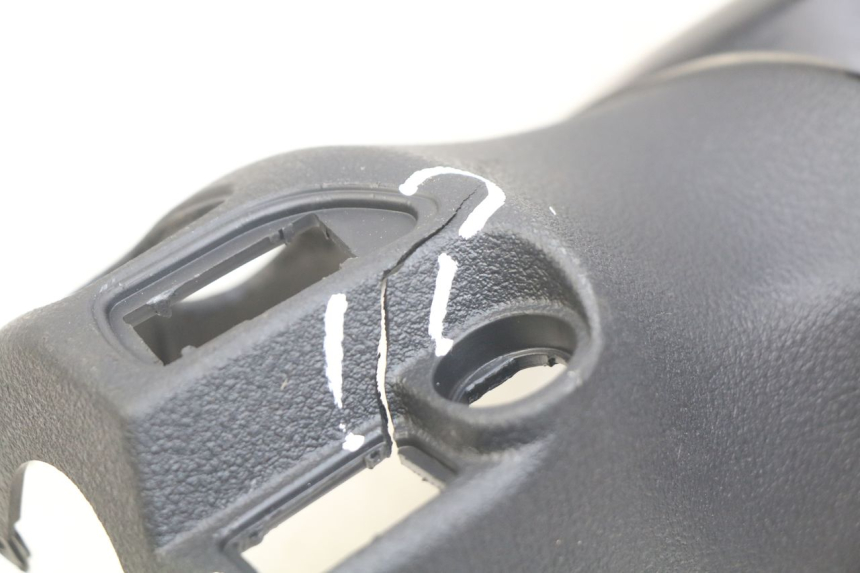 photo de COUVRE GUIDON ARRIERE PIAGGIO BEVERLY 125 (2010 - 2015)