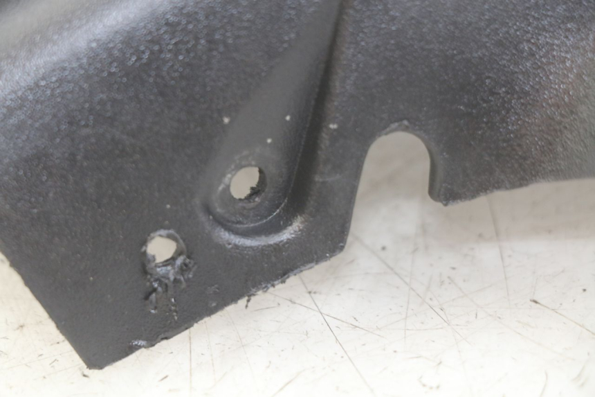 photo de COUVRE GUIDON ARRIERE MBK BOOSTER NEXT GENERATION 50 (1995 - 1998)
