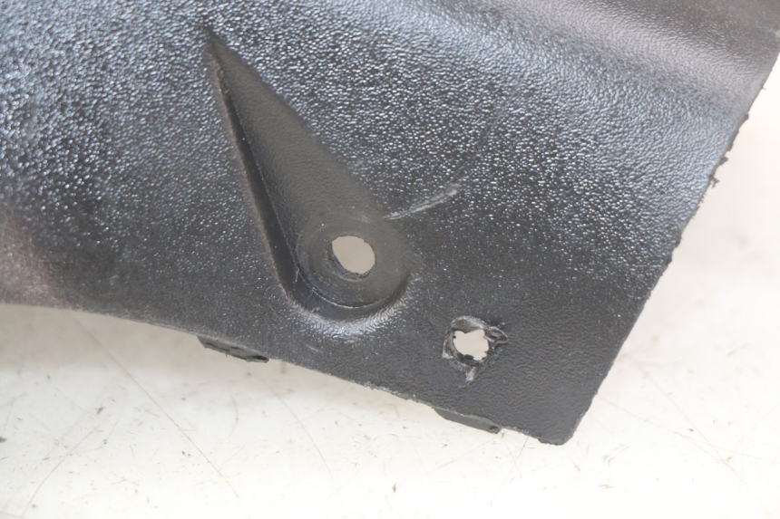 photo de COUVRE GUIDON ARRIERE MBK BOOSTER NEXT GENERATION 50 (1995 - 1998)