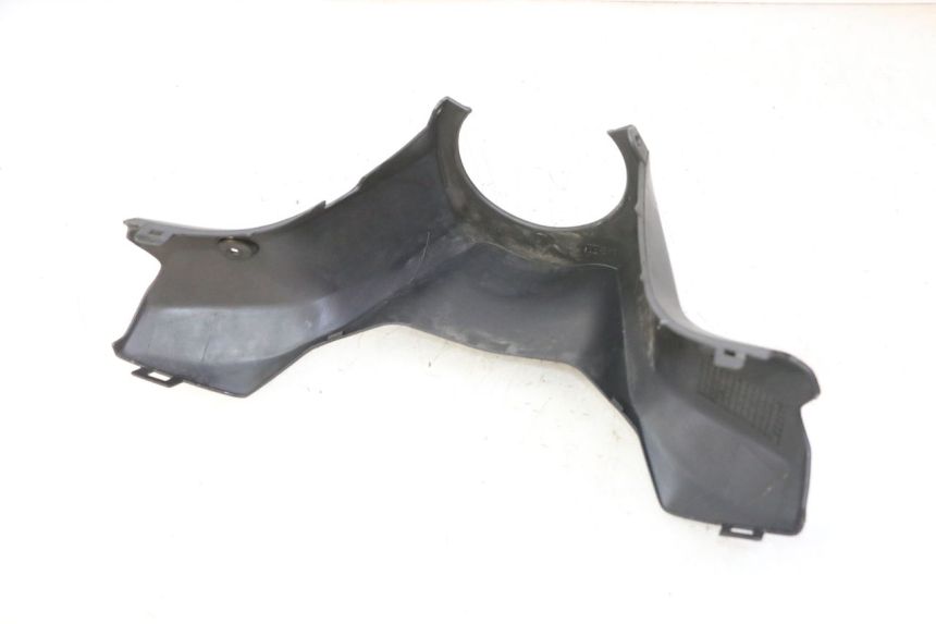 photo de COUVRE GUIDON ARRIERE SUZUKI BURGMAN 125 (2007 - 2014)