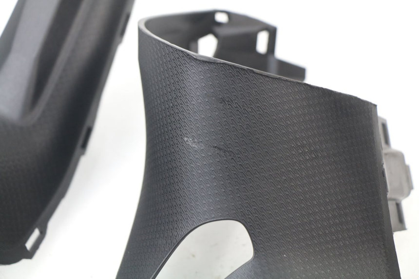 photo de COUVRE GUIDON ARRIERE BMW C SPORT 650 (2015 - 2021)