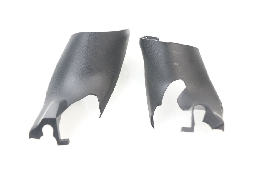 photo de COUVRE GUIDON ARRIERE BMW C SPORT 650 (2015 - 2021)