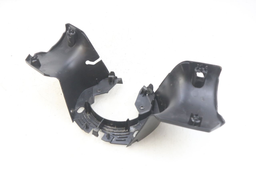 photo de COUVRE GUIDON ARRIERE PEUGEOT CITYSTAR 2T 50 (2018 - 2021)