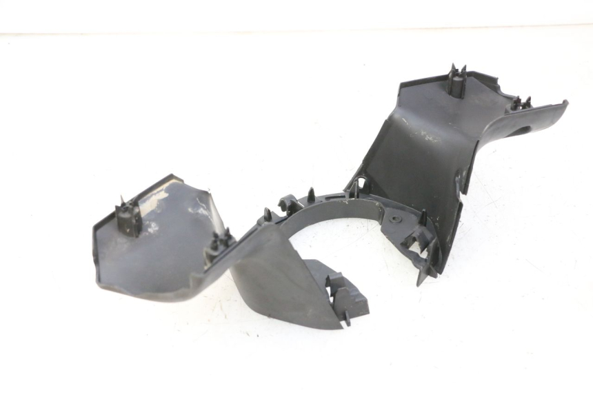 photo de COUVRE GUIDON ARRIERE PEUGEOT CITYSTAR 50 (2013 - 2017)