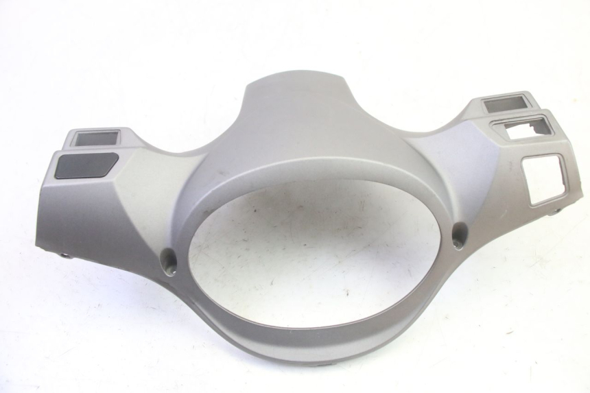 photo de COUVRE GUIDON ARRIERE SYM FIDDLE 3 III 125 (2014 - 2020) - Gros plan technique