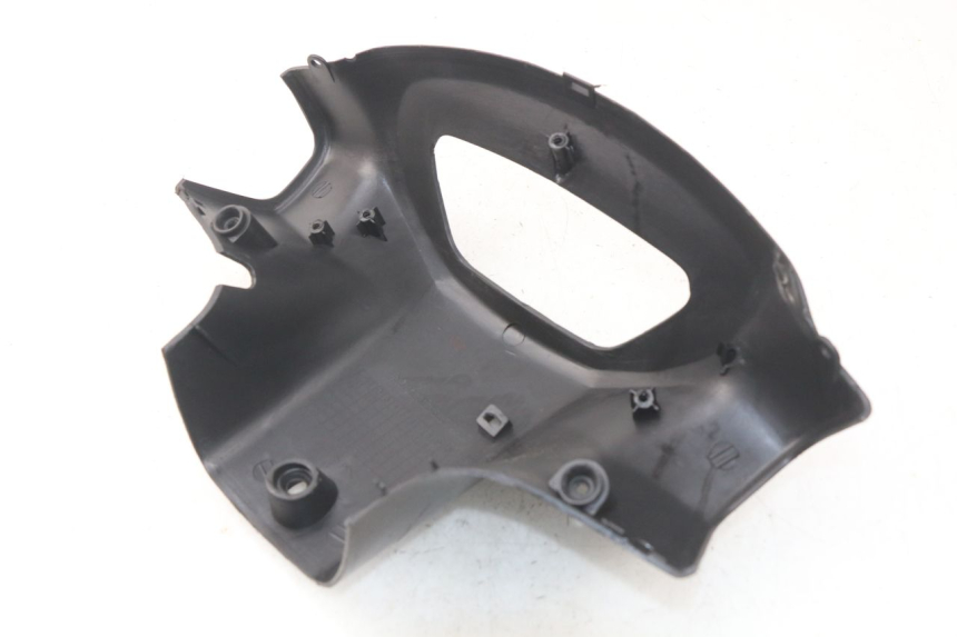 photo de COUVRE GUIDON ARRIERE FYM STRADA 50 (2007 - 2014)