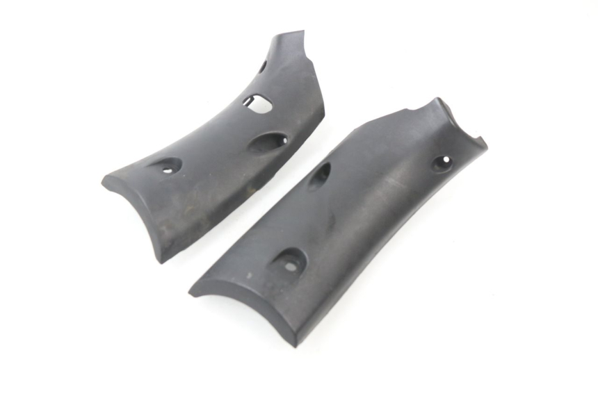 photo de COUVRE GUIDON ARRIERE KYMCO GRAND DINK 250 (2002 - 2007)