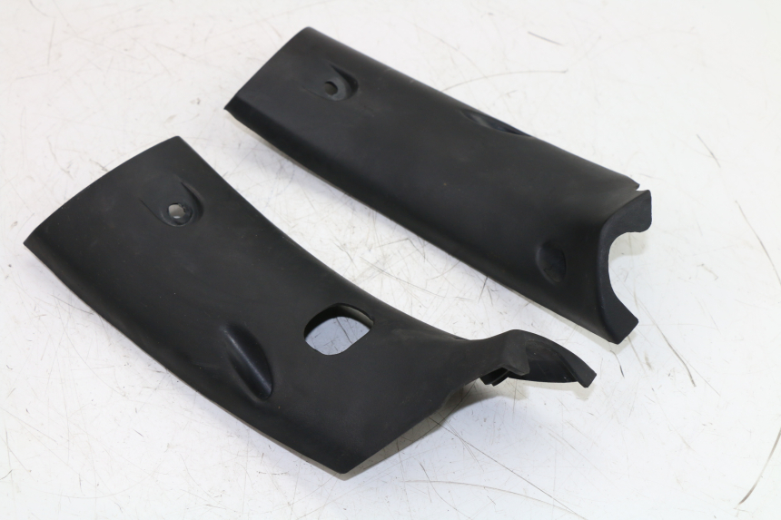 photo de COUVRE GUIDON ARRIERE KYMCO GRAND DINK 125 (2002 - 2007)