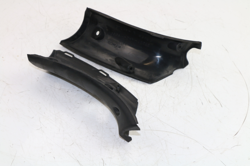 photo de COUVRE GUIDON ARRIERE KYMCO GRAND DINK 125 (2002 - 2007)