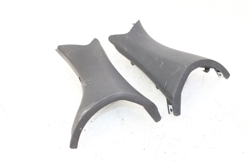 photo de COUVRE GUIDON ARRIERE SYM JOYMAX 125 (2010 - 2017)