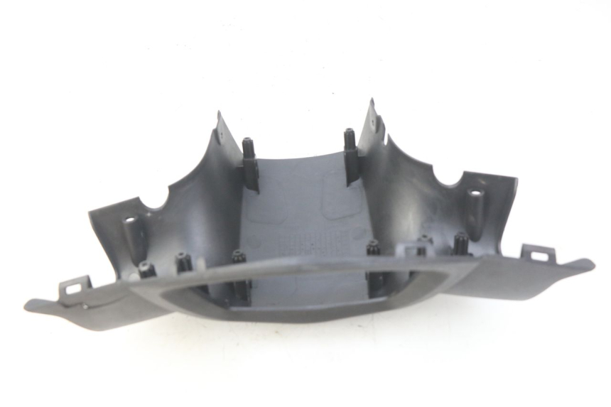 photo de COUVRE GUIDON ARRIERE PEUGEOT KISBEE 2T 50 (2010 - 2017)