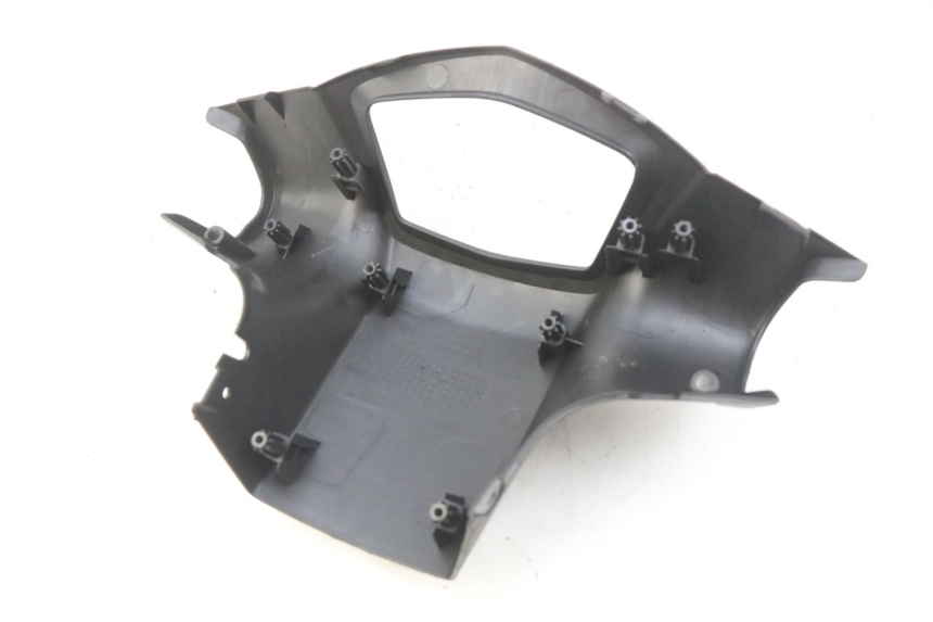 photo de COUVRE GUIDON ARRIERE PEUGEOT KISBEE 2T 50 (2010 - 2017)