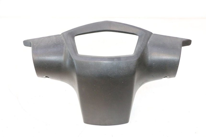 photo de COUVRE GUIDON ARRIERE PEUGEOT KISBEE 4T 50 (2023 - 2026) - Gros plan technique