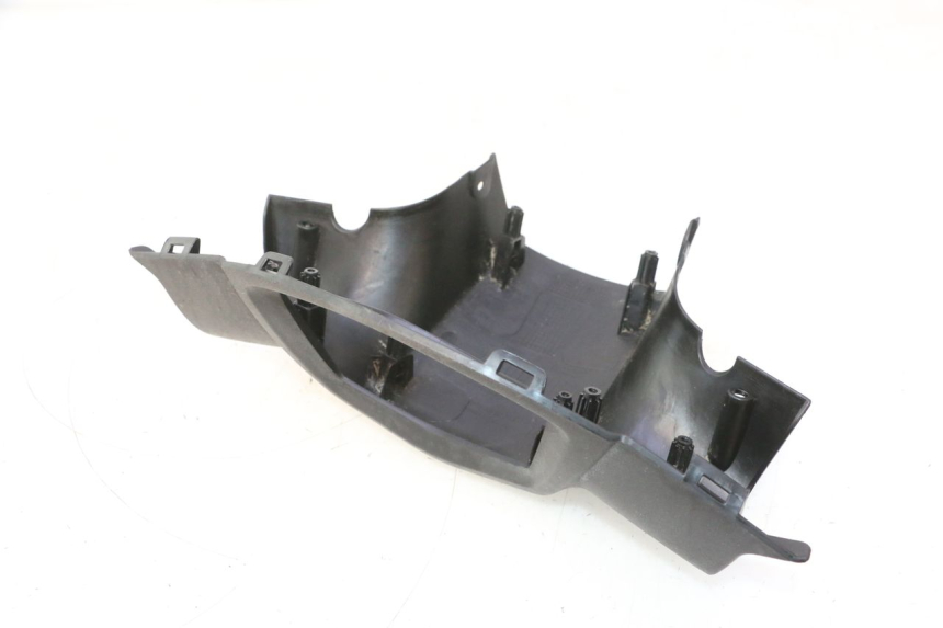 photo de COUVRE GUIDON ARRIERE PEUGEOT KISBEE 4T 50 (2023 - 2026) - Vue d’ensemble