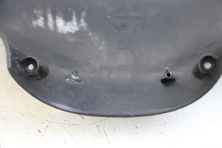 photo de COUVRE GUIDON ARRIERE RENAULT KOURANOS 125 (2001 - 2004)