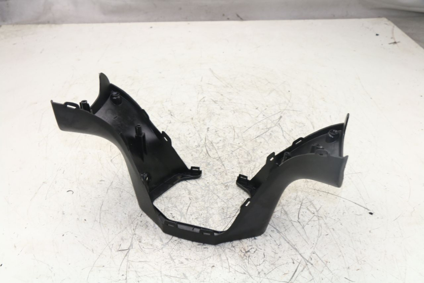 photo de COUVRE GUIDON ARRIERE KYMCO DINK STREET ABS 125 (2011 - 2018)