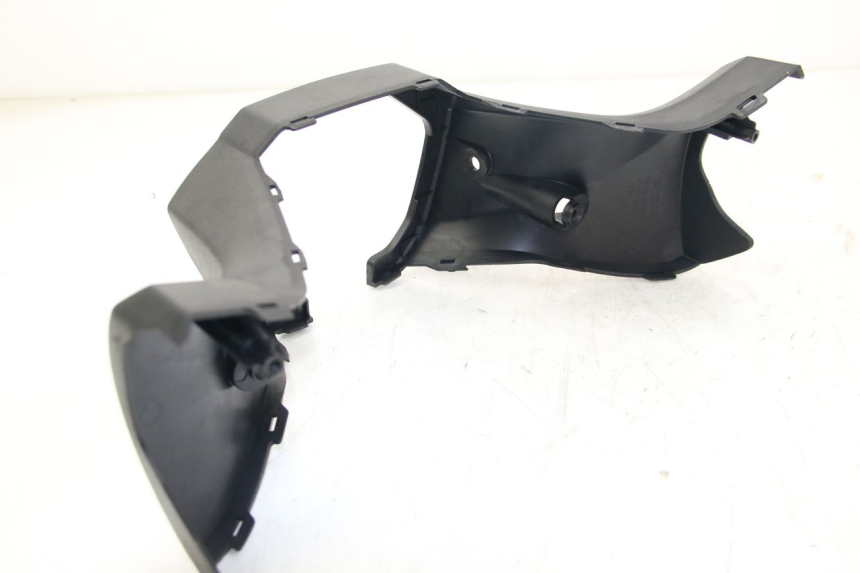 photo de COUVRE GUIDON ARRIERE KYMCO DOWNTOWN ABS 125 (2015 - 2017)